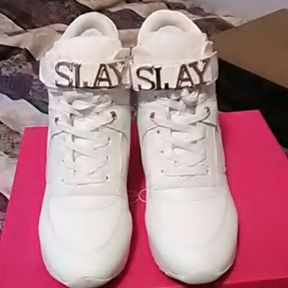shoedazzle slay sneakers